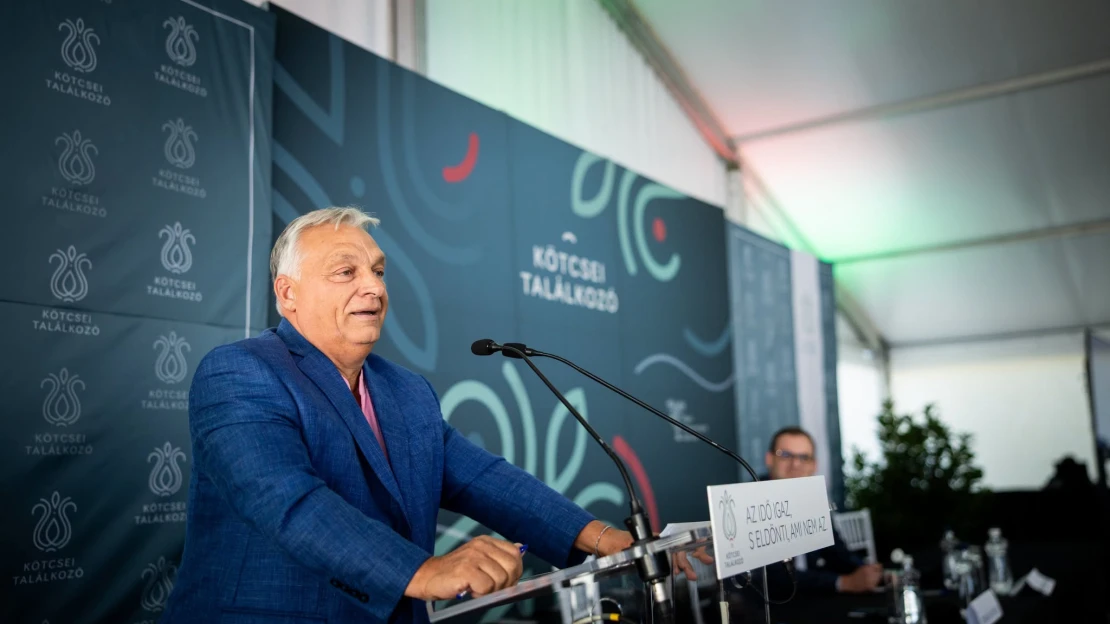 Ki nem találod, mit „reklámoz” Orbán Viktor