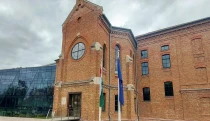 „Szervilis” versenyhivatal a NER alatt: a GVH szerint „magánügy”, hogy van-e kép Szijjártóról az elnökhelyettes irodájában