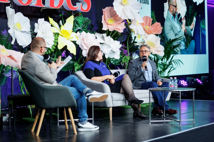 Pál Feri, Orvos-Tóth Noémi, Rudolf Péter: egy nap a boldogság nyomában – ilyen volt a Forbes Makers Day_48