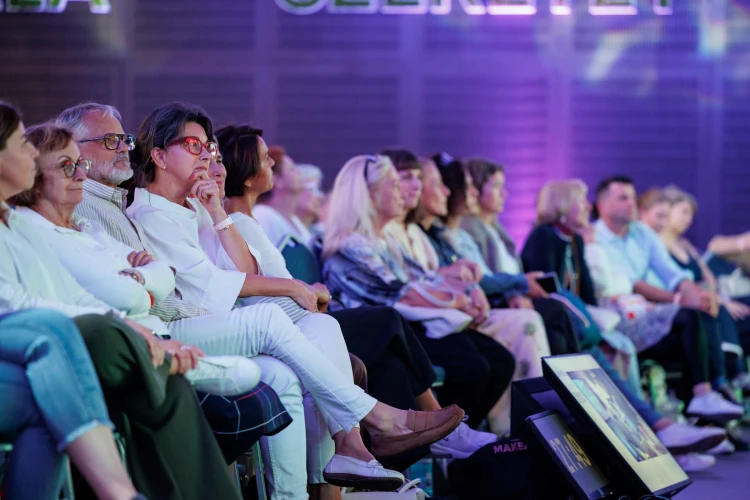 Pál Feri, Orvos-Tóth Noémi, Rudolf Péter: egy nap a boldogság nyomában – ilyen volt a Forbes Makers Day_84