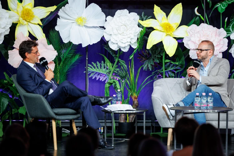 Pál Feri, Orvos-Tóth Noémi, Rudolf Péter: egy nap a boldogság nyomában – ilyen volt a Forbes Makers Day_106