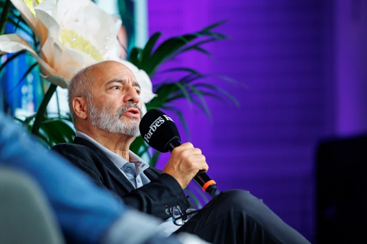 Pál Feri, Orvos-Tóth Noémi, Rudolf Péter: egy nap a boldogság nyomában – ilyen volt a Forbes Makers Day_140