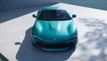Kipróbáltuk a 80 milliós Ferrarit, amiben hirtelen a saját filmünk főszereplőjévé válunk