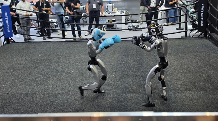 Verekedő robotok, elképesztő tévék, repülő dodzsemek és sci-fi kütyük uralták a gigantikus európai tech expót_4