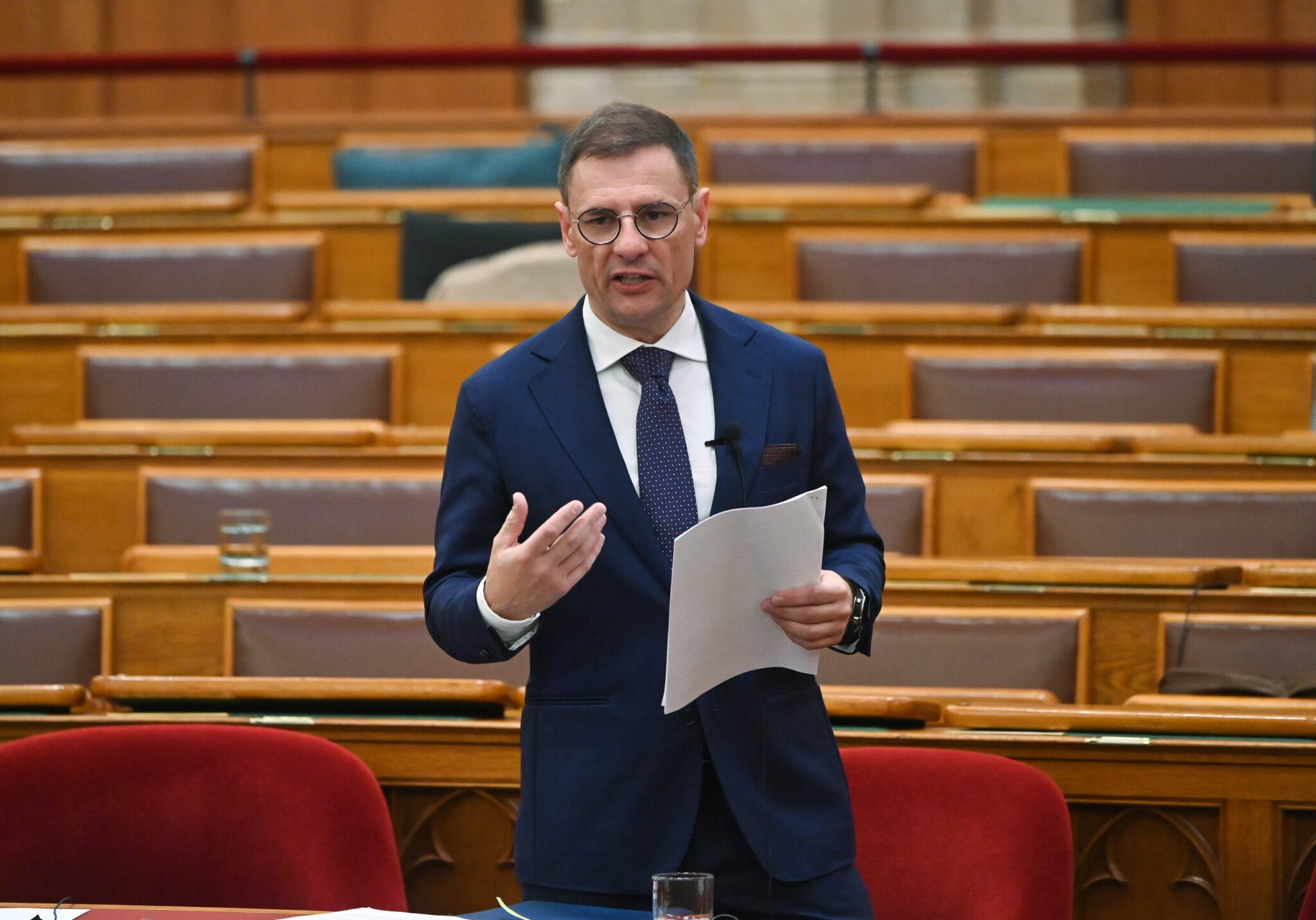 Adatvédelmi visszaéléssel gyanúsítják a Fidesz-kormány államtitkárát a kampány egyik legnagyobb botrányában