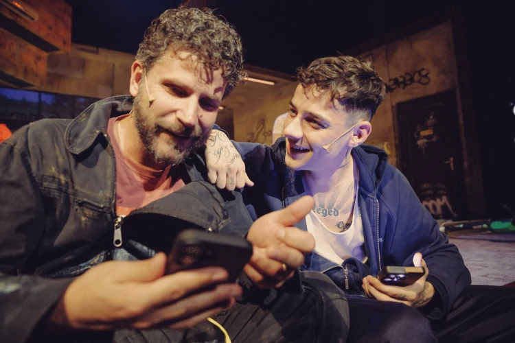 Ha Pogány Indulóval nem csábítják be a fiatalokat a színházba, akkor semmivel. Négy szeptemberi premier, amit érdemes pótolni, ha lemaradtál_3