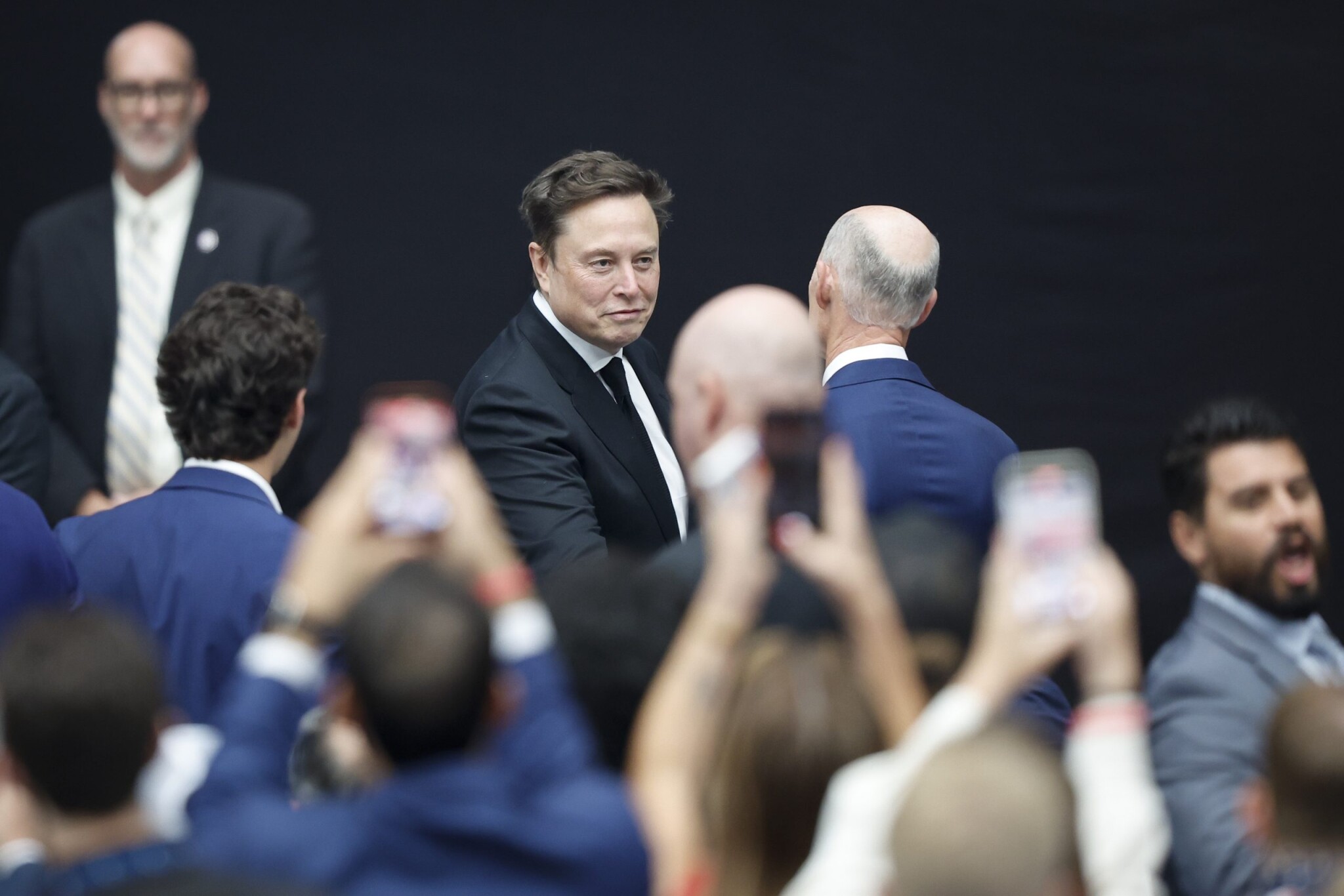 Újabb gigászi üzlet Elon Musknál: 40 milliárd dolláros hitelt kapott a SpaceX