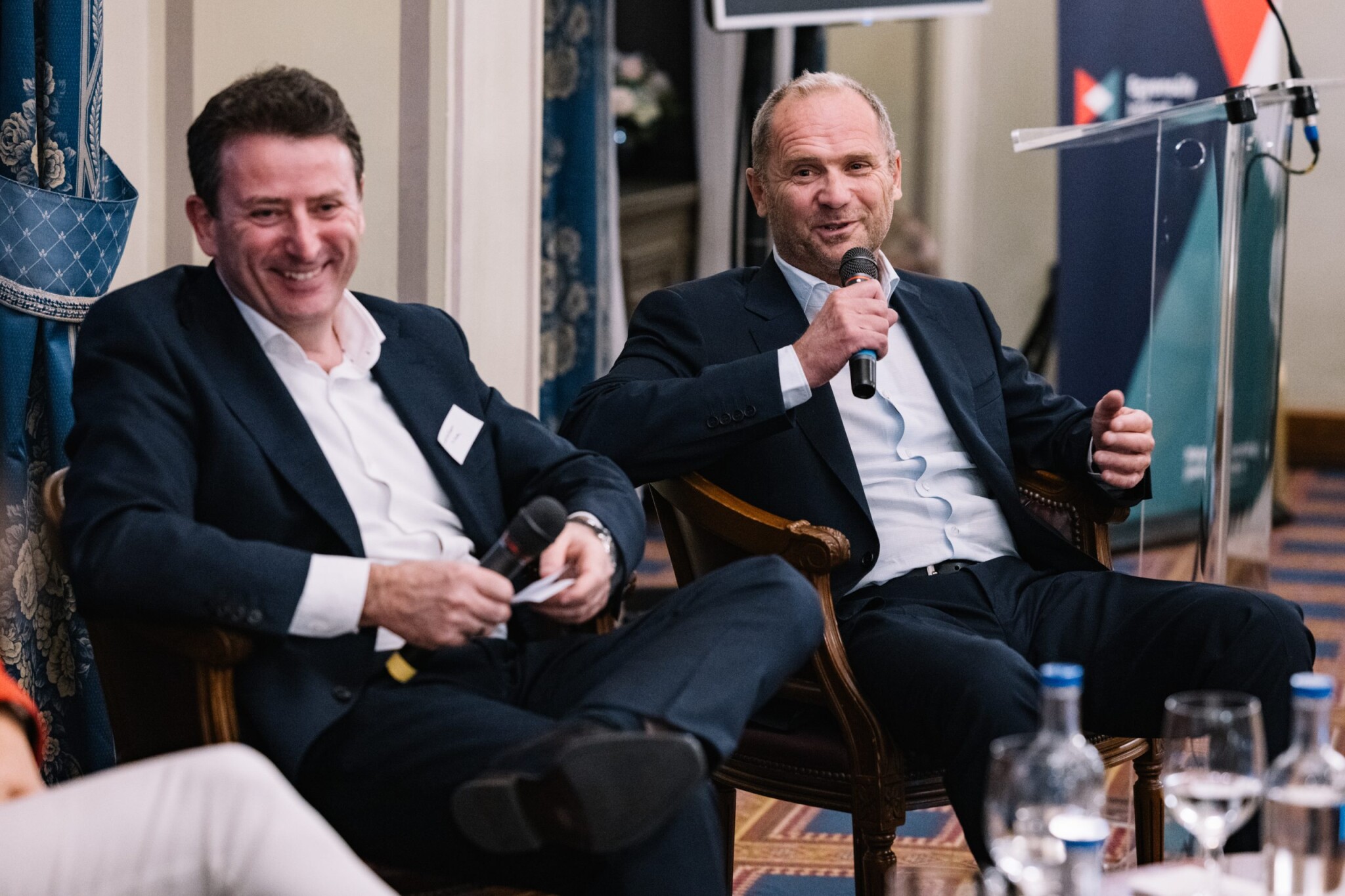 „Senki mellé nem temetik a sírba a vagyonát, mint egykor a fáraókkal” – Jaksity György (j)