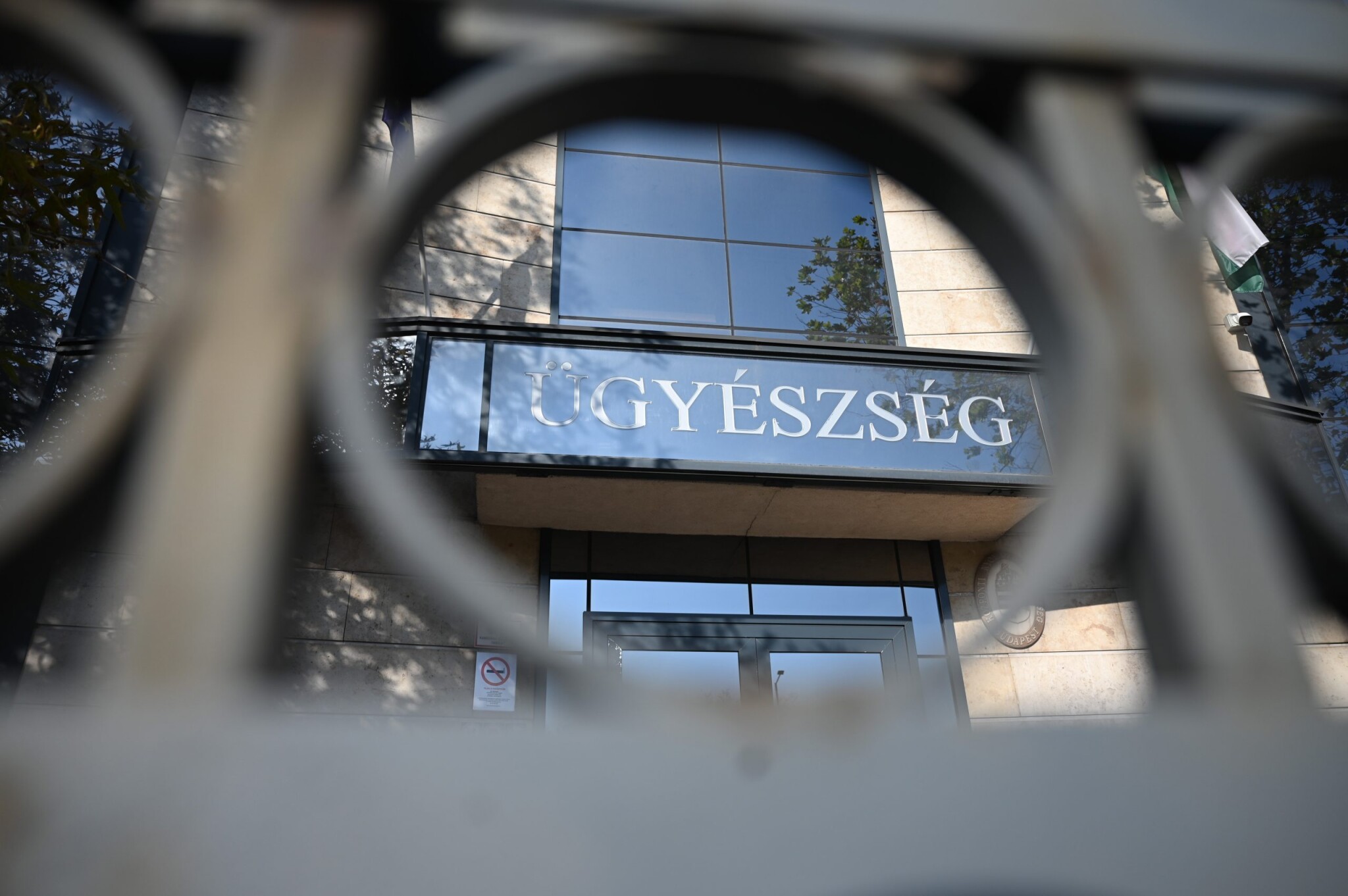 Ezt a bankrablást több mint 10 éve nézzük: így rohant a vesztébe a magyar gazdaság egykor teljhatalmú ura