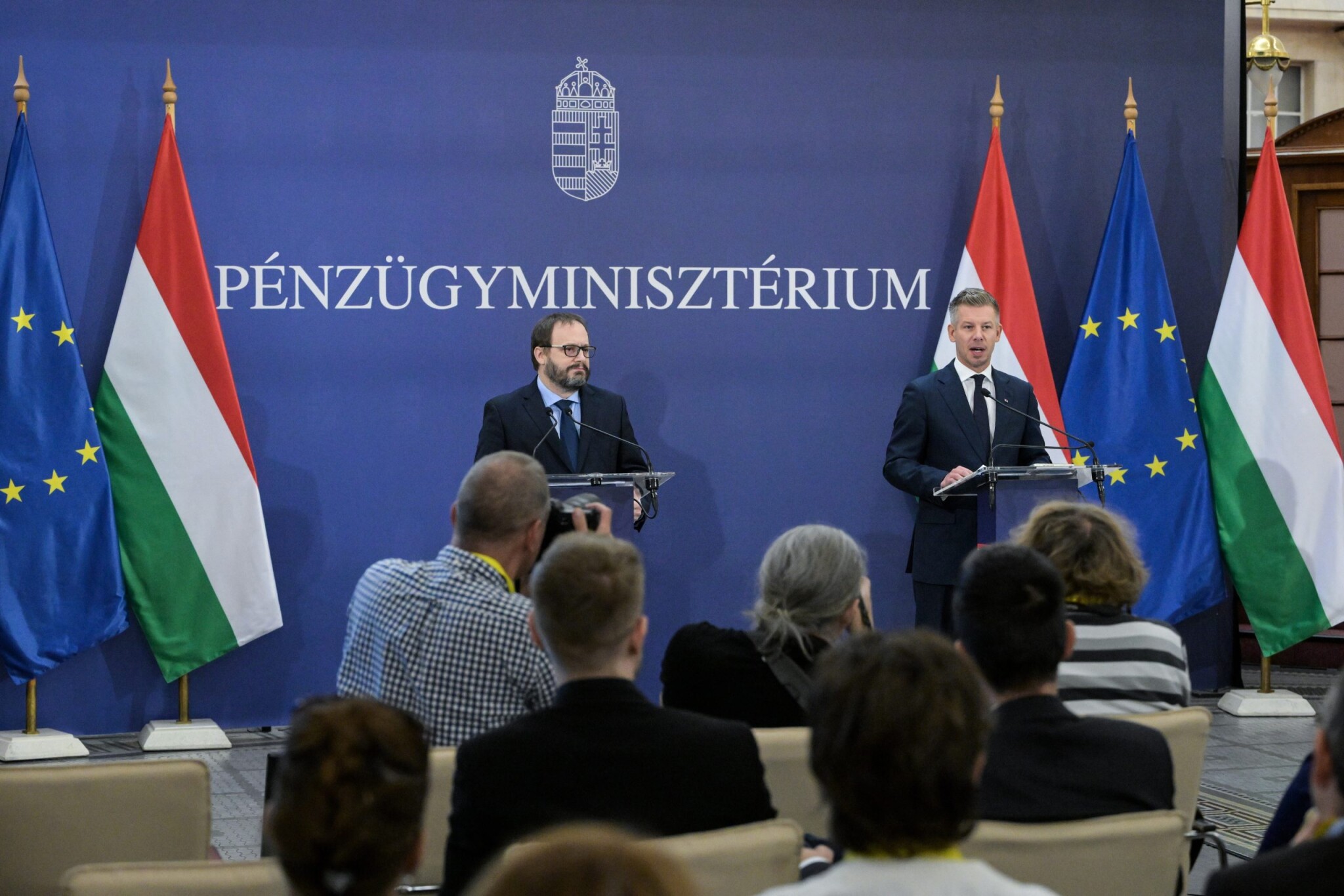 Magyar Péter és Kármán András sajtótájékoztatója a 2027-es költségvetésről