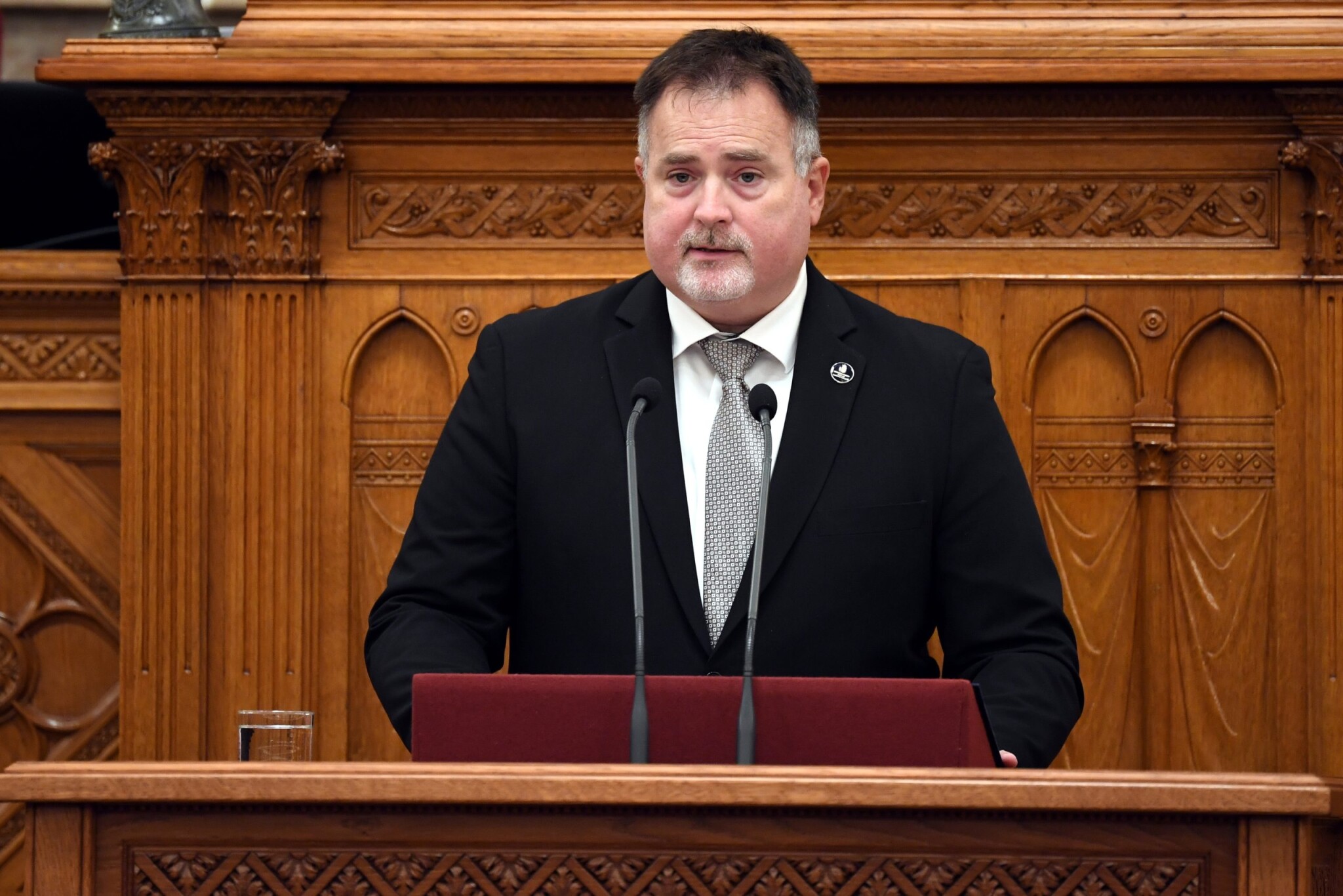 A köztársasági elnökhöz fordult az ÁSZ Magyar Péter kijelentései miatt, az MNB-alapítványok is szóba kerültek