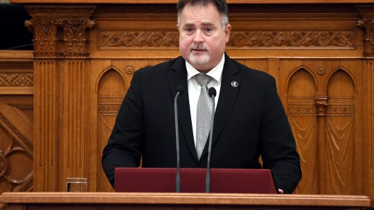 A köztársasági elnökhöz fordult az ÁSZ Magyar Péter kijelentései miatt, az MNB-alapítványok is szóba kerültek