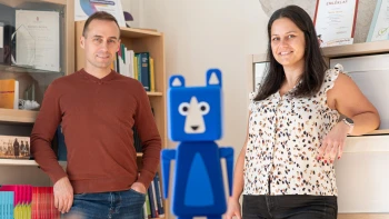 Észrevétlenül érték el, hogy a gyerekek letegyék az okostelefont – a Debrecenből indult program, ami Kapu Tiborral megjárta az űrt is