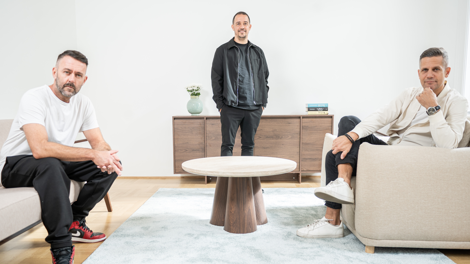 Milliárdos árbevételű céget épített a három jóbarát, állami támogatás nélkül viszik magyarok európai arénákba a Depeche Mode-élményt